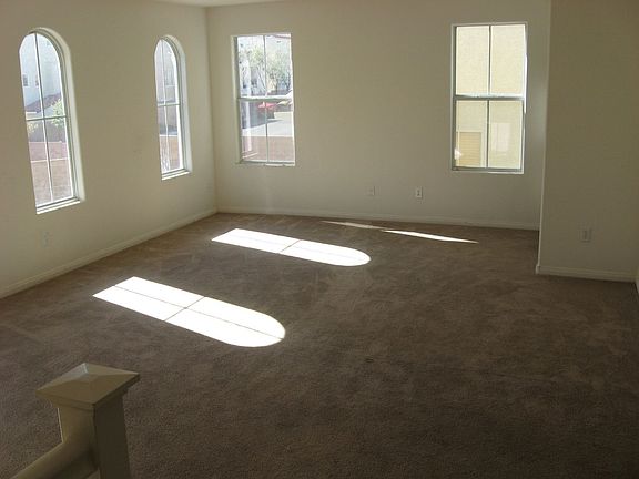 3rd image of 8936 Jennifer Anne Ave