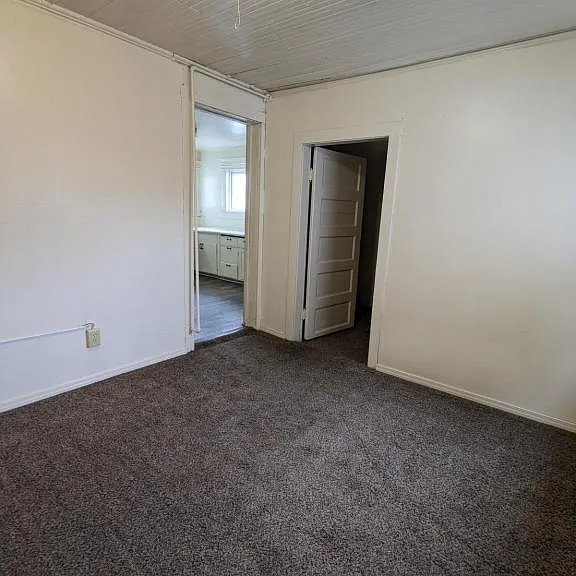 719 S Union St — Photo 10