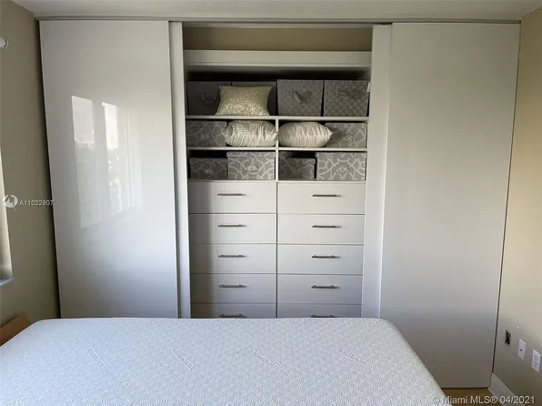 816 NW 11th St APT 704, Miami, FL 33136