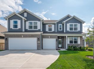 357 Carrick Glen Blvd, Pendleton, IN 46064