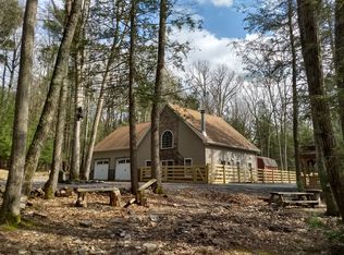 166 Lakeshore Dr, Lakeville, PA