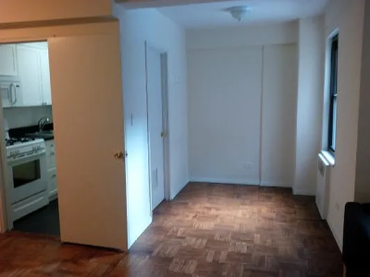 Rented by Classic Marketing- 530 Park1 | media 12