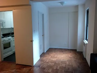 Rented by Classic Marketing- 530 Park1