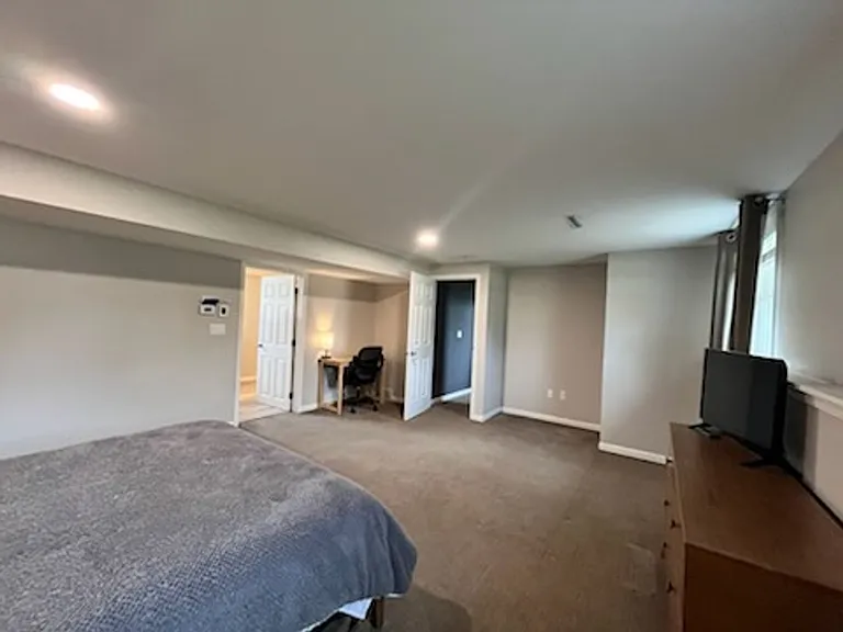 420 Walnut St — Photo 35