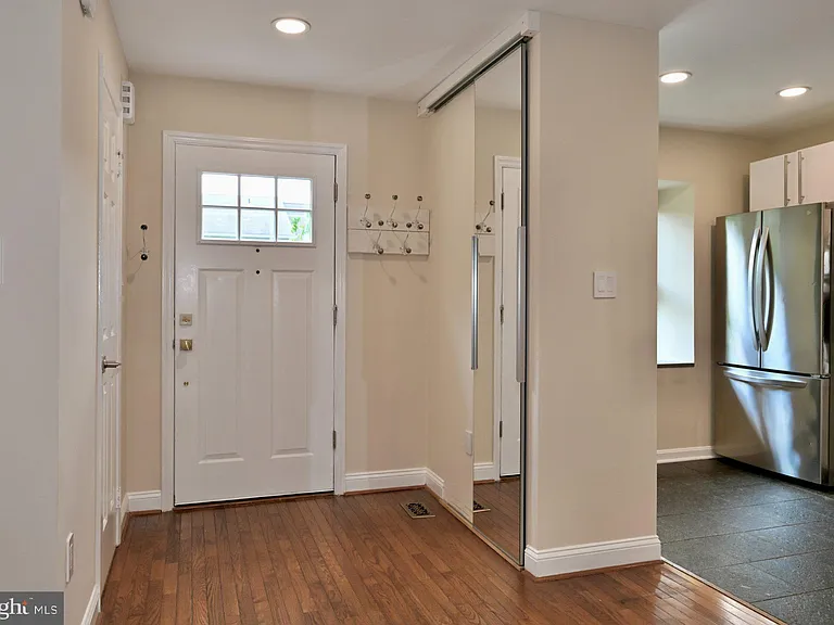 10231 Arizona Cir #51 — Photo 6
