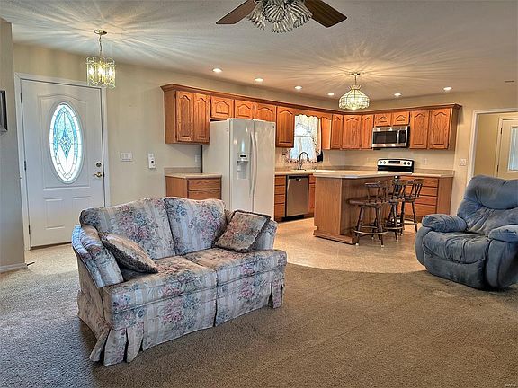 4th image of 11889 Briarwood Ln