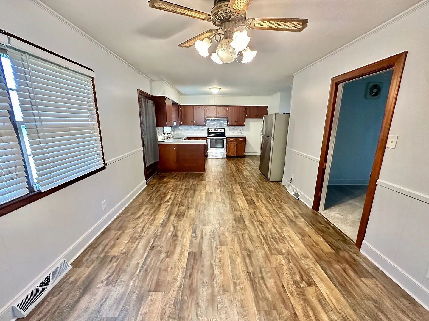 264001 — Photo 2