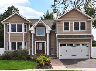 31 Orange Dr, Jericho, NY 11753