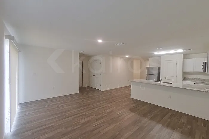 4 bed, 2.0 bath, 1449 sqft, $1,895 — Photo 4