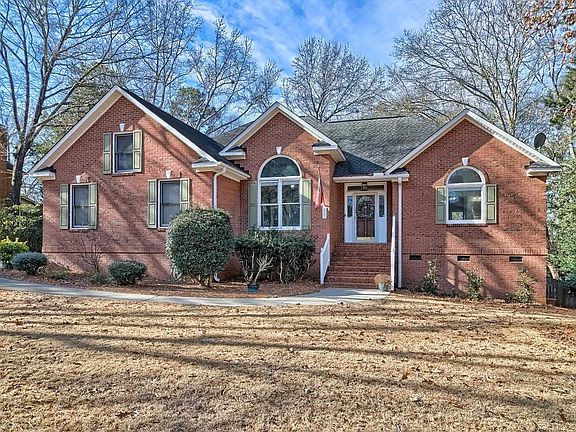 2nd image of 315 Poindexter Ln