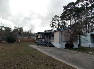 211 Walnut Cv, Onalaska, TX 77360