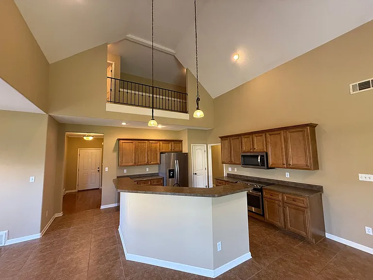 7904 Pips Ridge Ln — Photo 8