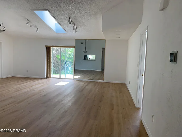 145 Riverwalk Ct — Photo 72