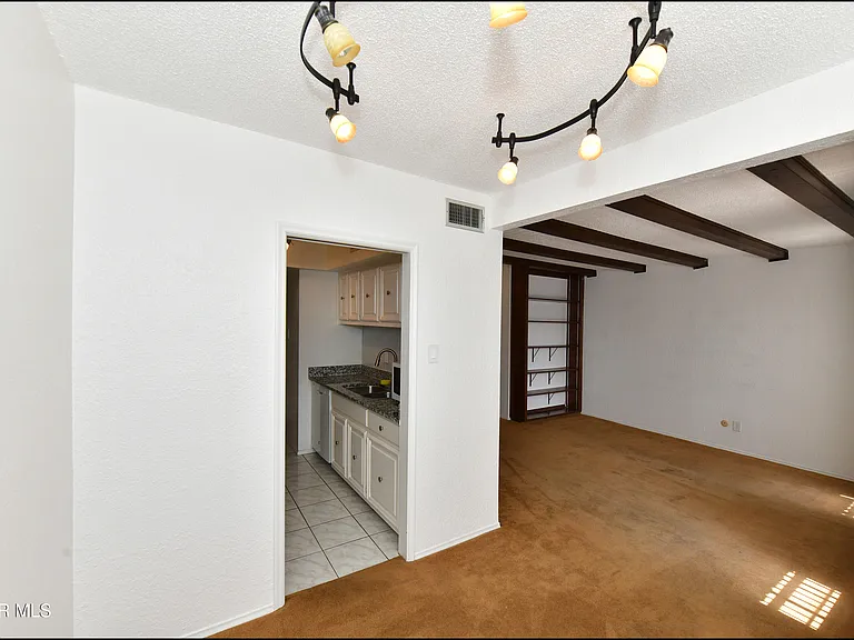 6201 Escondido Dr #17D — Photo 10