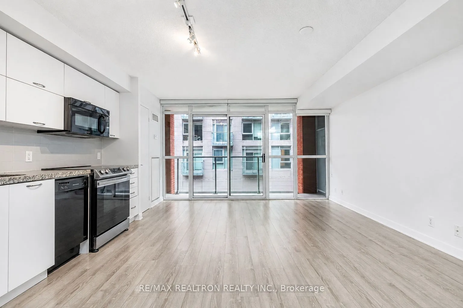 1 bed, $2,300 — Photo 2