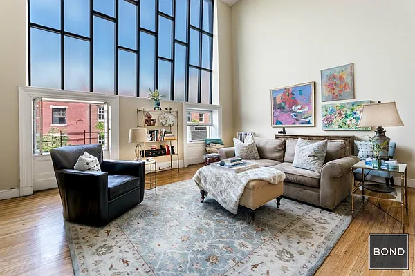 Rented by Bond New York | media 33