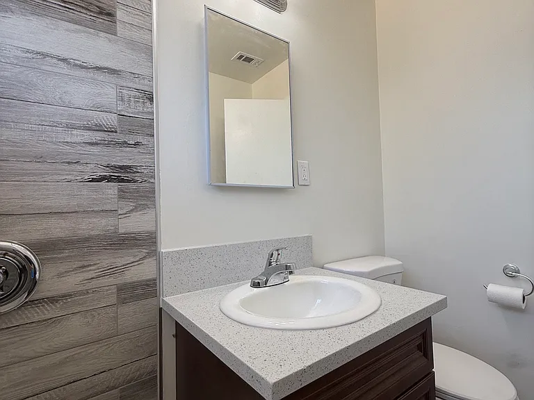 1147 W Oldfield St — Photo 9