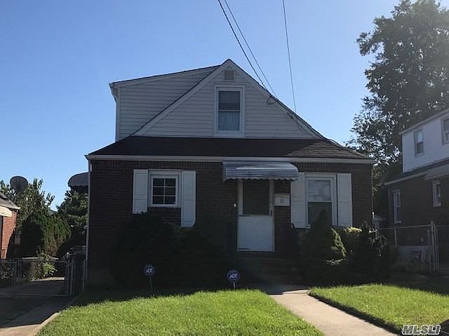 1st image of 32 Ludlam Ave