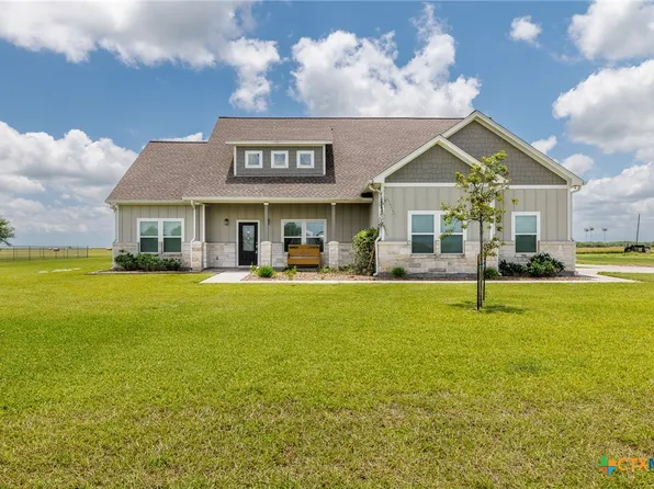 3113 Fm 2615, Victoria, TX 77905