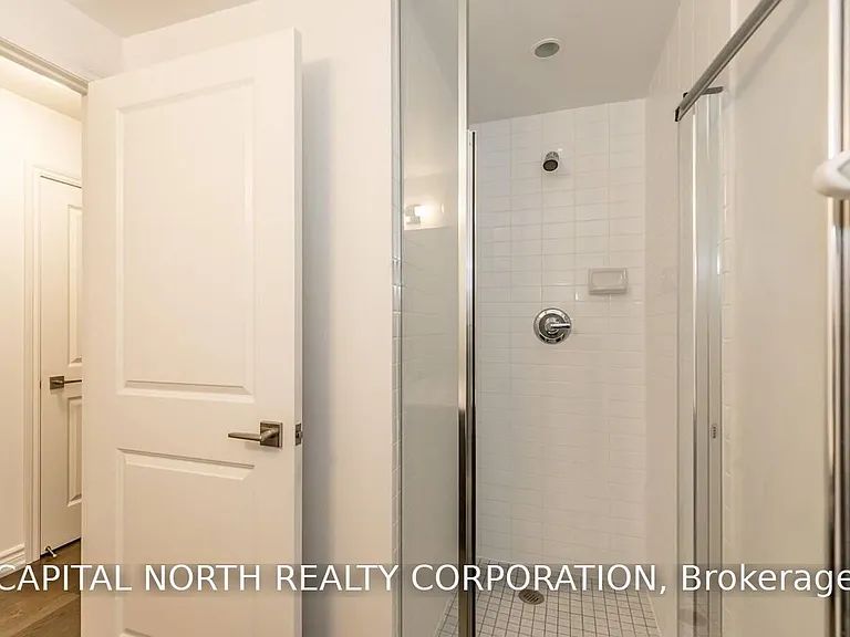 23 Glebe Rd W #403 — Photo 14