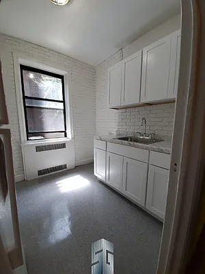 Rented by Skyline Group Real Estate | media 3