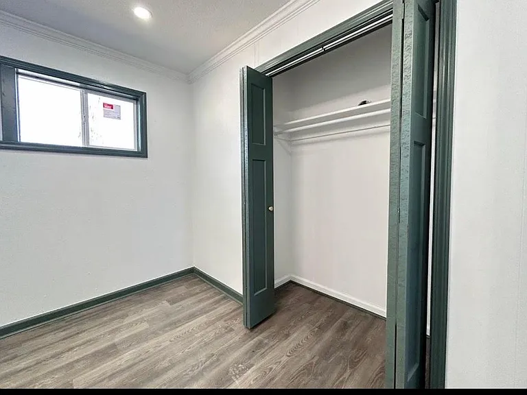 1880 W Kaywood Ln — Photo 5