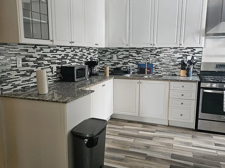 199 Catharine St N #3 — Photo 6