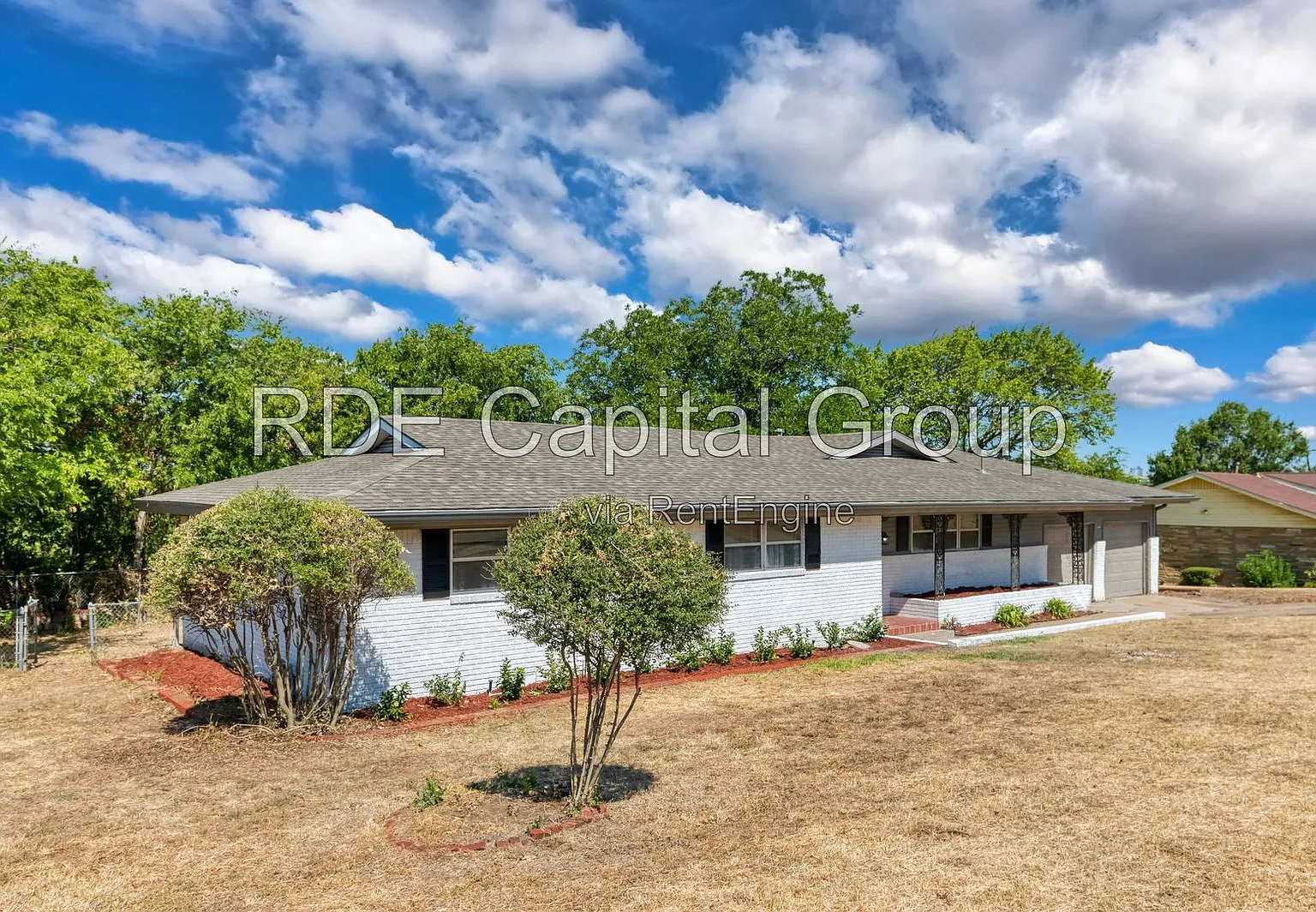 3 bed, 2.0 bath, 1582 sqft, $1,955 — Photo 2