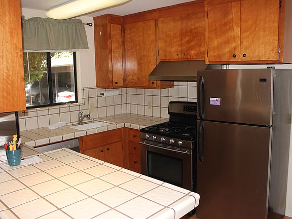 2nd image of 1241 Mills St