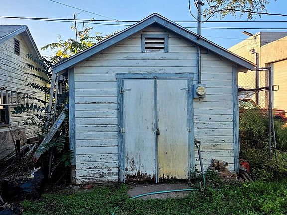 2nd image of 1203 N 8th St