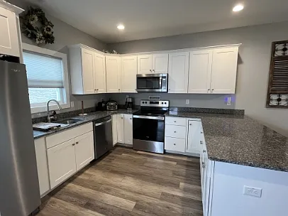 3 bed, $2,495 — Photo 4
