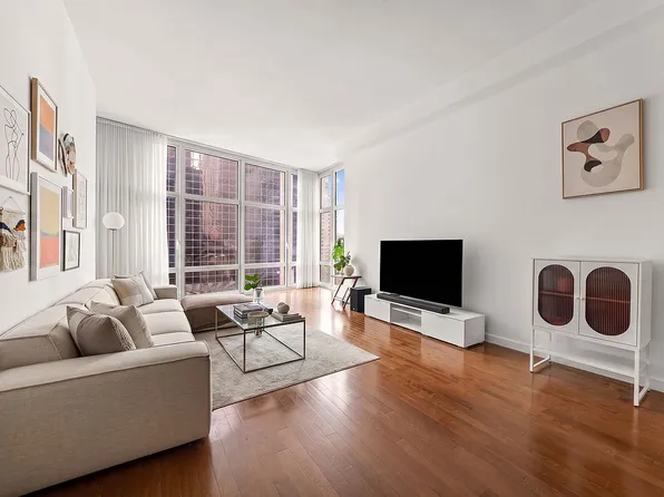 1600 Broadway APT 21C, New York, NY 10019