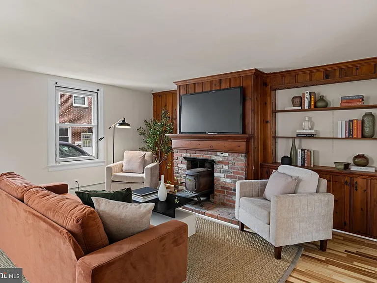 4717 Almond St #19 — Photo 4