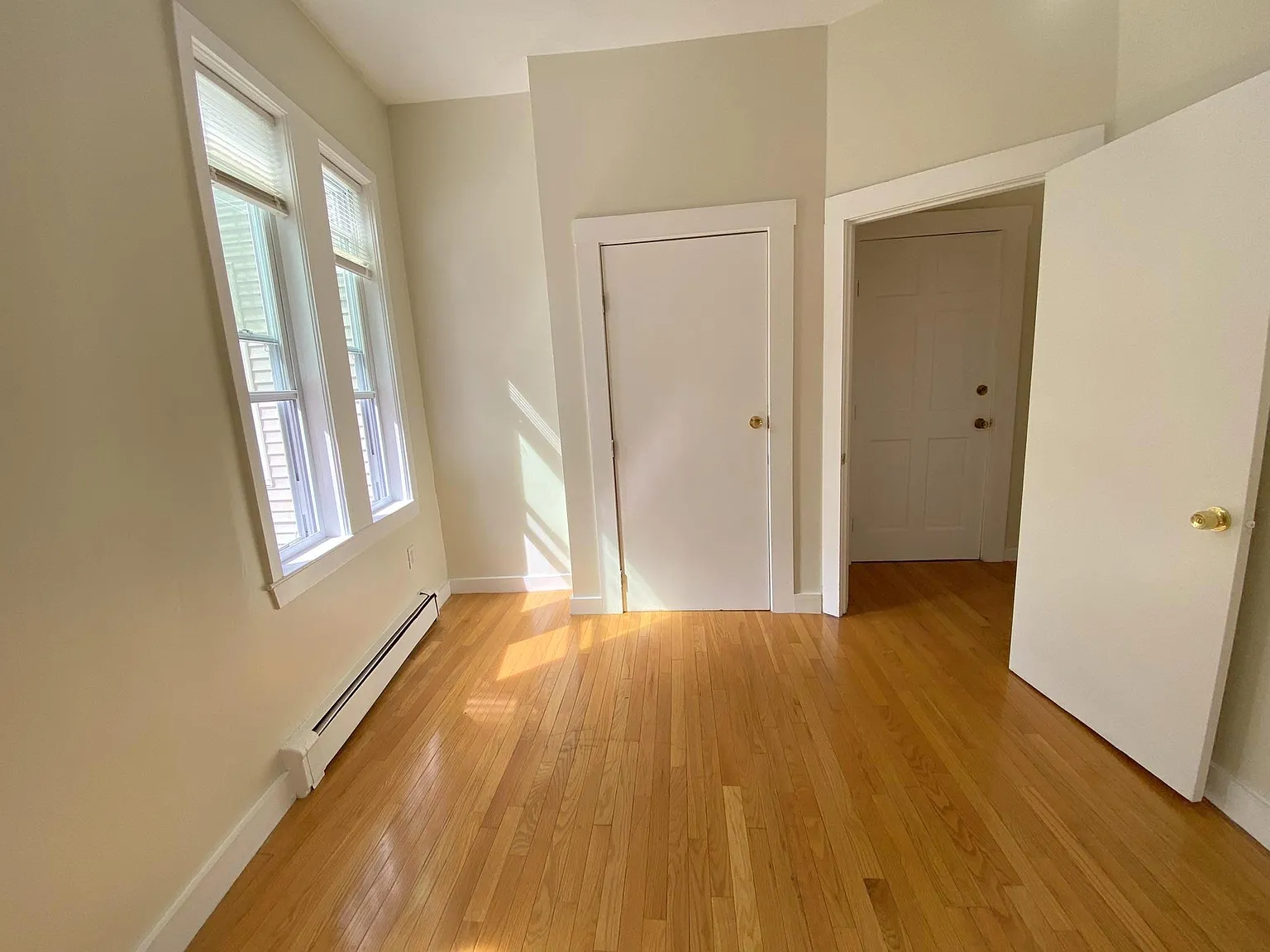 3 bed, 838 sqft, $3,500 — Photo 3