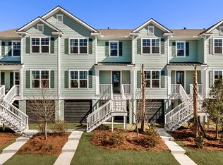 1541 Prince Edward St, Mount Pleasant, SC 29466