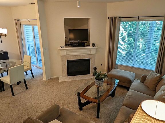 4th image of 12118 NE 171st Pl APT E203