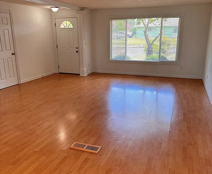 420 NW 10th Ave — Photo 4