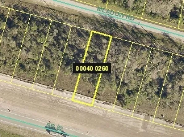 2750 Meadow Rd, Lehigh Acres, FL 33973