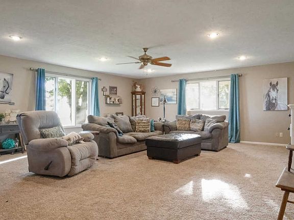 4th image of 881 County Road 2500 E