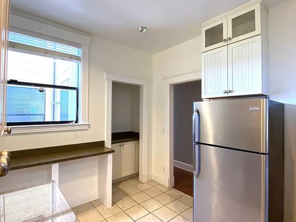 2861 California St #2