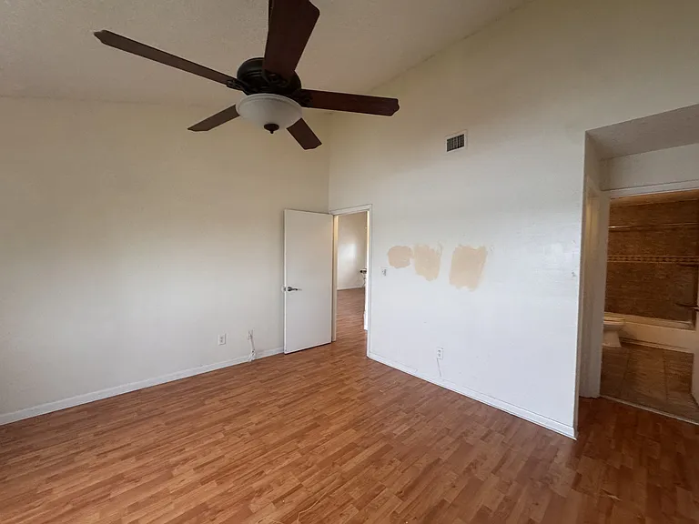 3409 NW 44th St — Photo 12