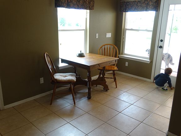 4th image of 91 Larkspur Dr