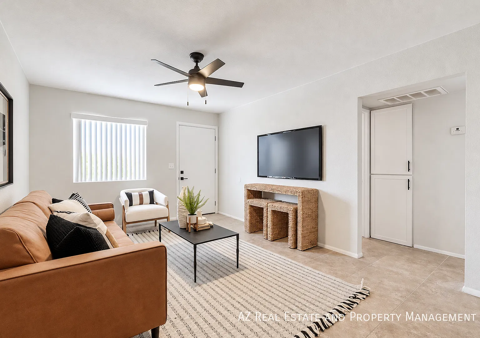 $500 deposit Newly Remodeled! Live, Relax & Thrive in This Convenient Phoenix Retreat! — Photo 3