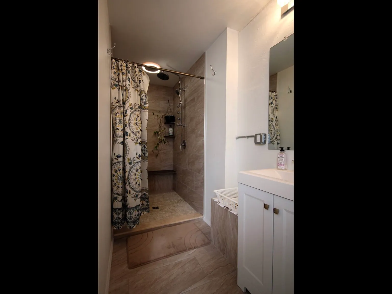 14 Lincoln Ave W — Photo 4
