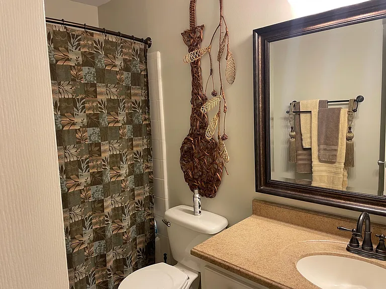 905 Gables Dr — Photo 4