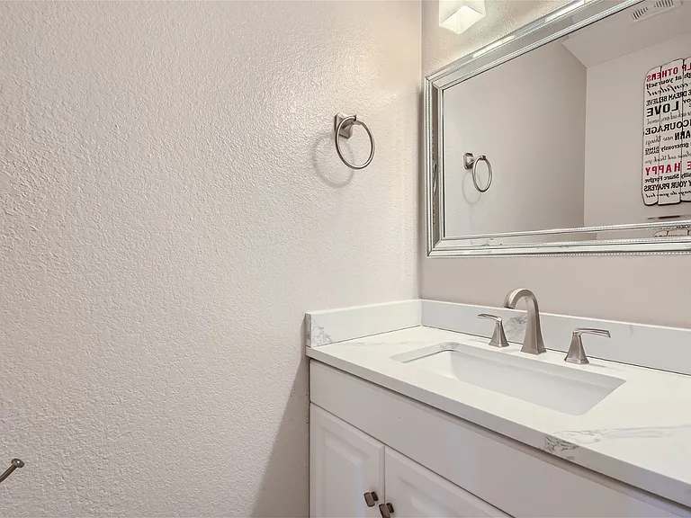 2865 S Tower Way — Photo 16