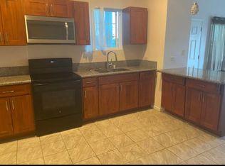 2338 Makanani Dr, Honolulu, HI 96817
