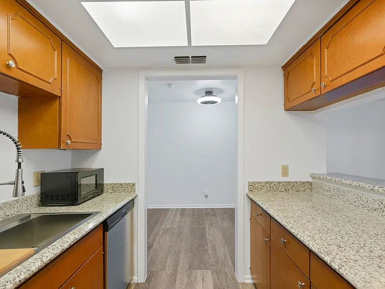 8401 N New Braunfels Ave #240 — Photo 19