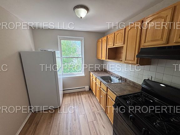 2nd image of 600-610 E Front St #610-3G