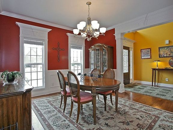 Formal dining room-hardwoods-chair rail